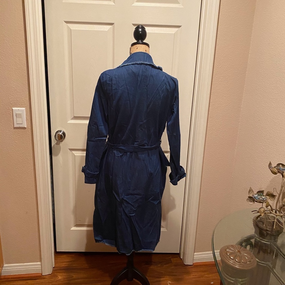 Denim distressed trench. - Picture 5 of 5